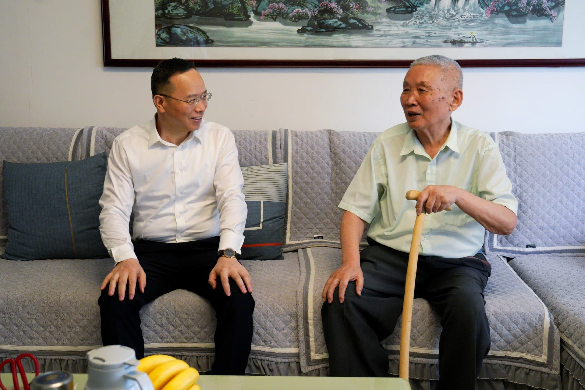 省地质院党委开展“七一”走访慰问